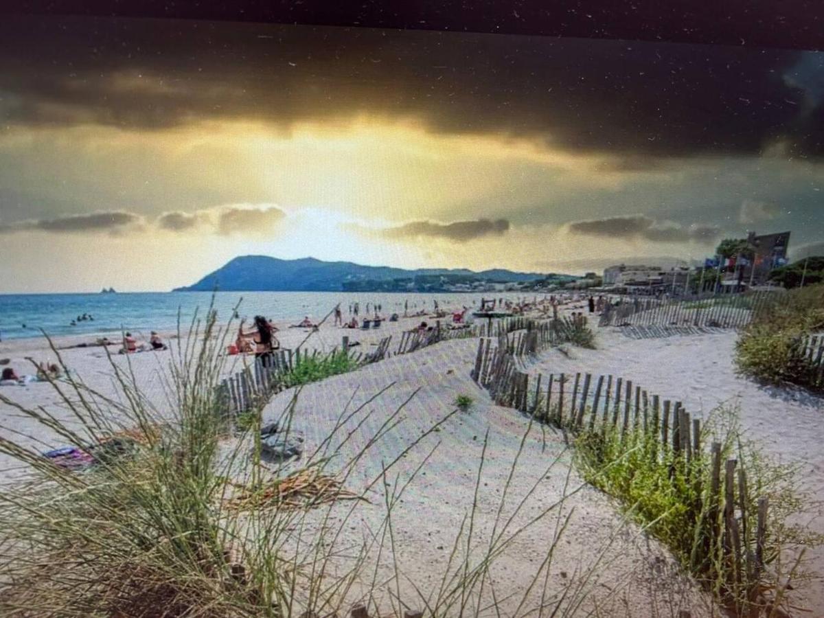 Pin Rollan Beach Saint-Mandrier-sur-Mer Extérieur photo