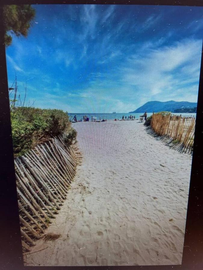 Pin Rollan Beach Saint-Mandrier-sur-Mer Extérieur photo