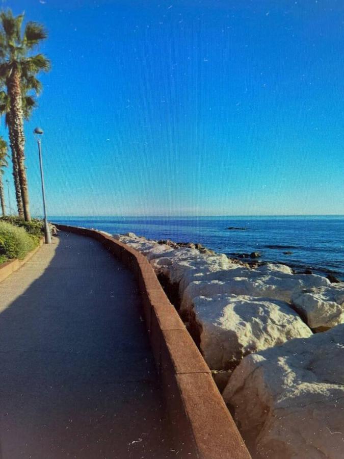 Pin Rollan Beach Saint-Mandrier-sur-Mer Extérieur photo
